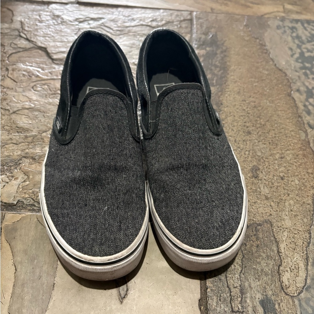Vans women’s/men’s slide on shoes - size 8 women’s / men’s 8.5